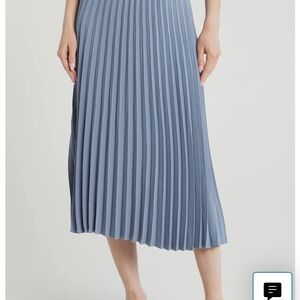 Chic Blue Pleated Midi Skirt